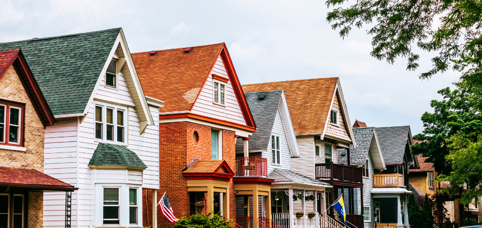 Several 2 storie houses